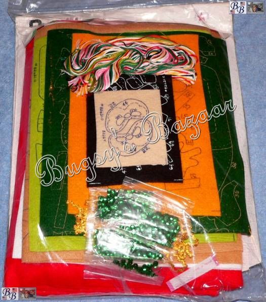 Bucilla OVER THE ROOFTOPS Felt Christmas Tree Skirt Kit   Santa 