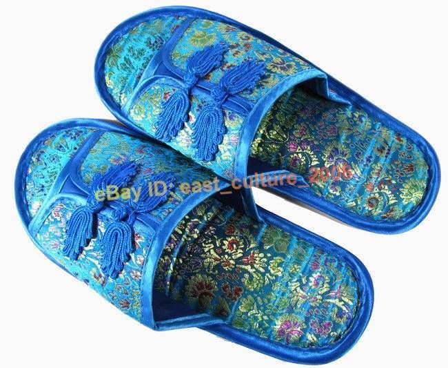 Chinese Embroidered Slippers Pair Gum Sole WSF 01  