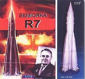 MACH 2 1/72 SEMIORKA R7 BALLISTIC MISSILE MODEL KIT  