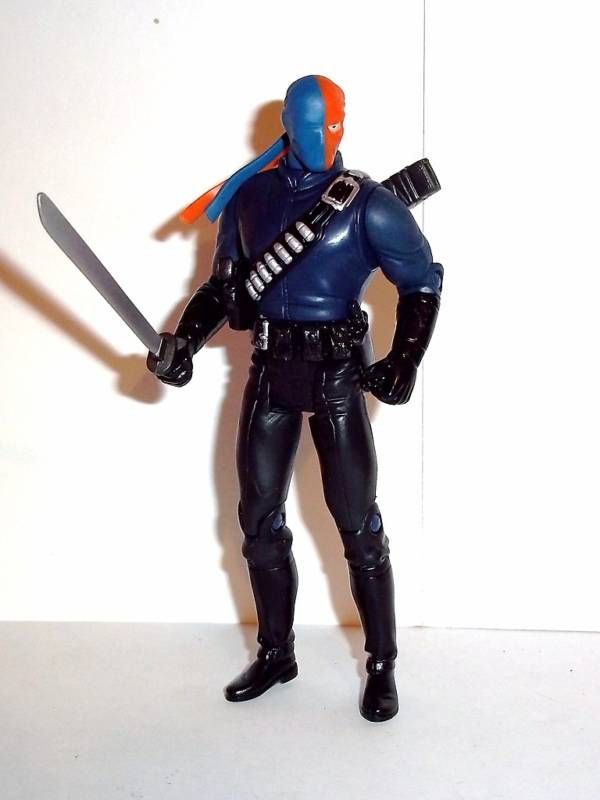 BATMAN DARK KNIGHT 2008 movie blade attack DEATHSTROKE  