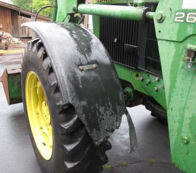 1991 John Deere 3255 w/ Loader  