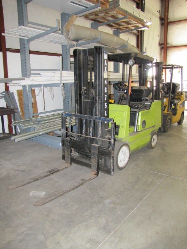 Clark Model GCS30MG Propane Forklift 1158 Hours 4675LB Capacity  