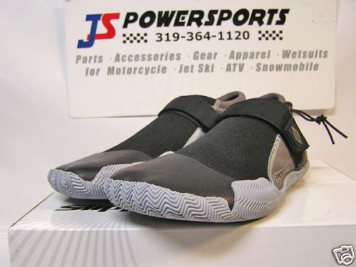 NEW SLIPPERY SHOGUN PWC WATERCRAFT SHOES MEDIUM 8 / 8.5  