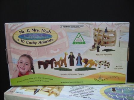 Enchantmints Noahs Ark wooden ark w/ figures & animals  