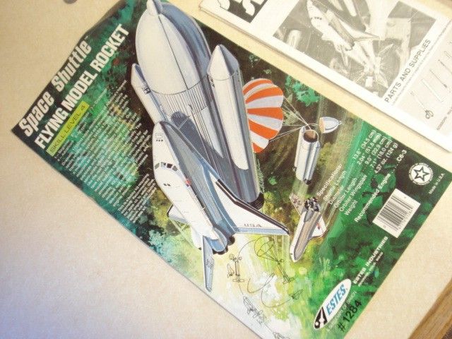 ESTES SPACE SHUTTLE FLYING MODEL ROCKET KIT ** vg. cond **  