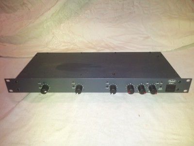    AMERICAN SERIES AP4611 PREAMP MIXER AMPLIFIER 3 INPUT SOURCES  