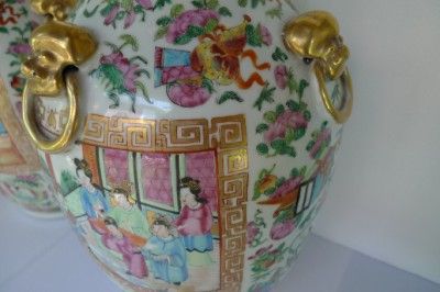   CHINESE c.1840 ROSE MEDALLION HUGE COURT SCENE GOLD HEADED VASE  