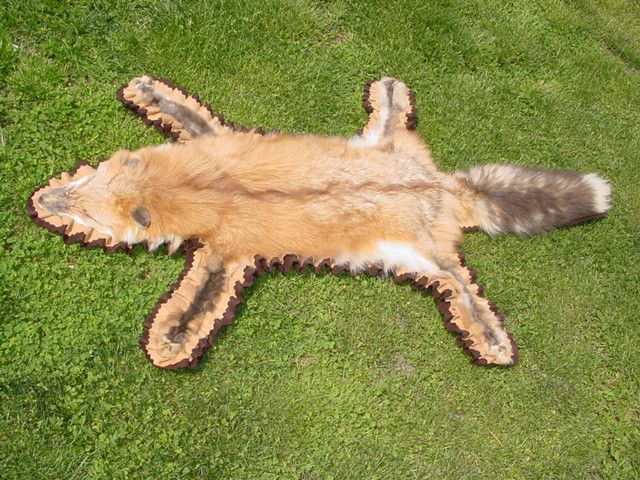 Red Pearl Fox Fur Hand Sewn Felt Rug Tanned hide/skin  