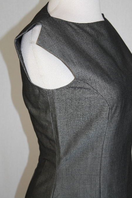 FASHION FORWARD ~ New NICOLE MILLER Gray Sheath COCKTAIL SUIT DRESS S 
