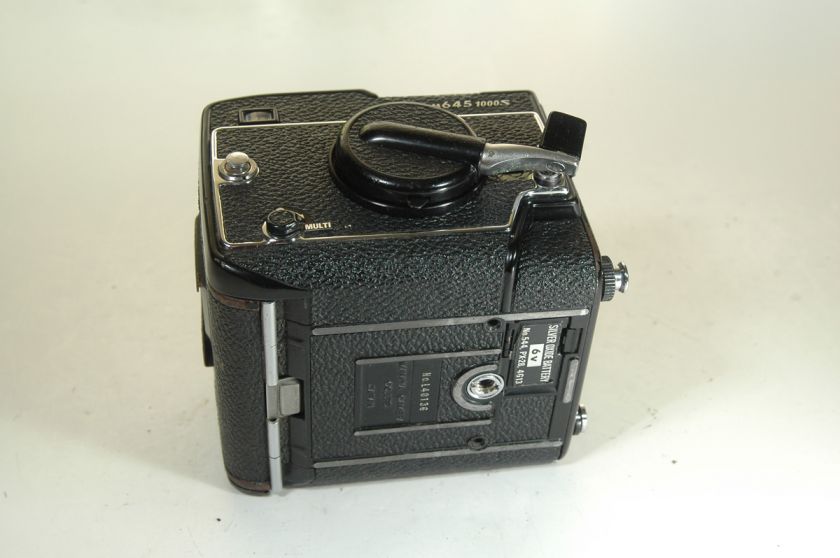 Mamiya 645 1000S camera body in good working condition