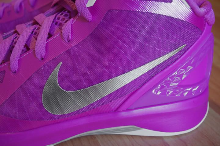 cáncer 2011 de pecho de PINKFIRE de Hyperdunk LE ?Think Pink? zoom de 