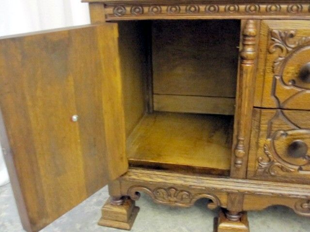 Antique Jacobean Style Oak Buffet Server Very Ornate Wood Work Great 