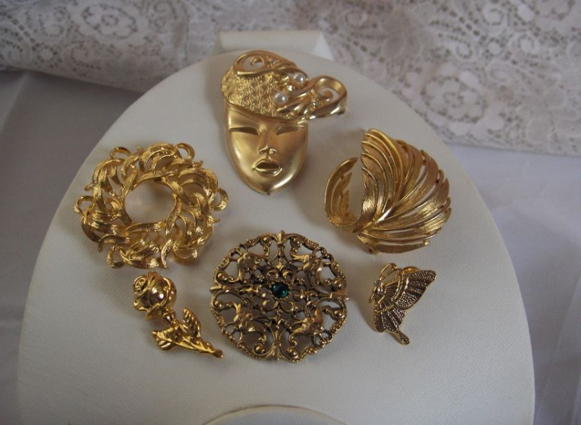   Jewelry Brooches Pins Lisner Mardi Gras Butterfly Rose Wreath  