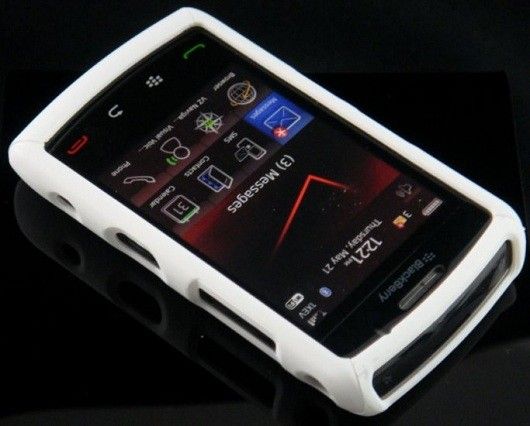 WHITE 2 PIECE RUBBER FEEL TWISTED HARD PLASTIC CASE FOR BLACKBERRY 