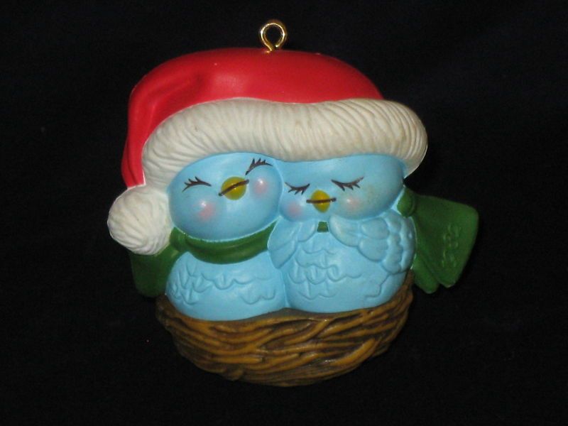 1982 AVON LITTLE SNUGGLERS BLUEBIRDS ORNAMENT CUTE