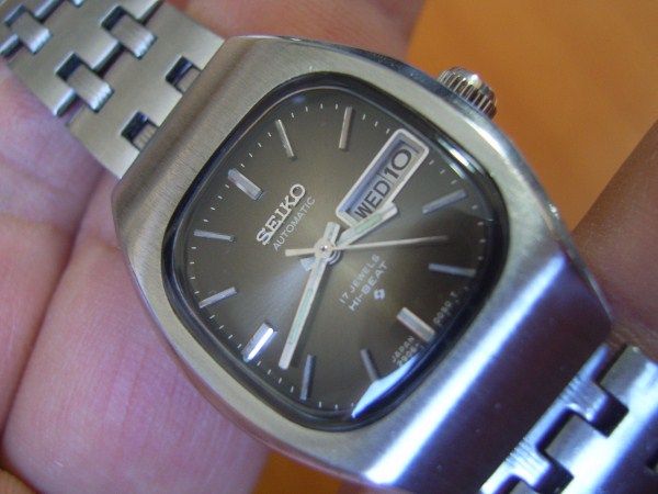 VINTAGE 70S LADIES SEIKO HI BEAT MODEL 2906 3020 AUTOMATIC   ALL 