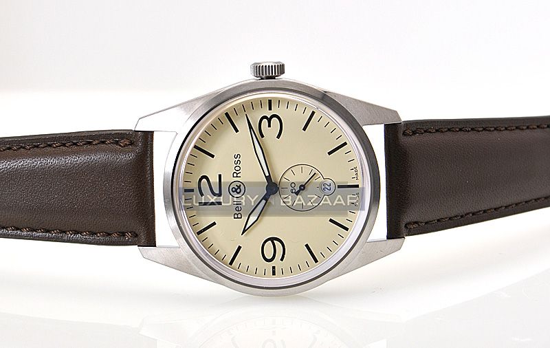 Bell & Ross Vintage 123   Steel with Beige Dial