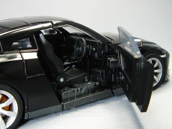 TRANSFORMERS ALTERNITY NISSAN GT R CONVOY METAL BLACK  