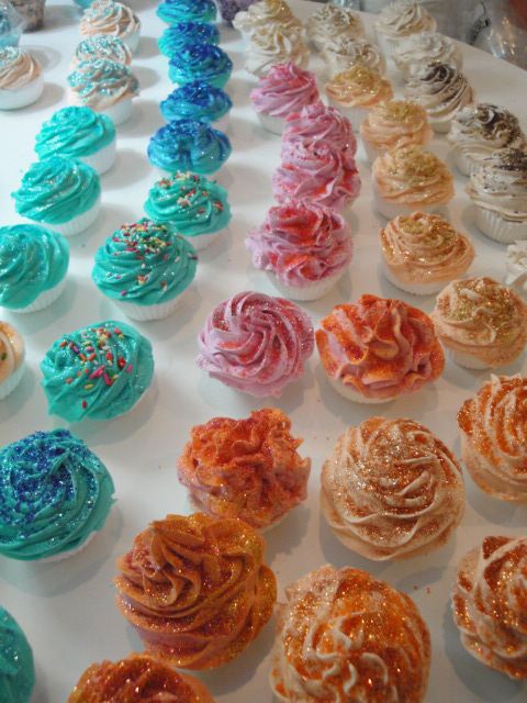 in 1 Cupcake Room Freshener Bath Fizzer Shower Scrub  