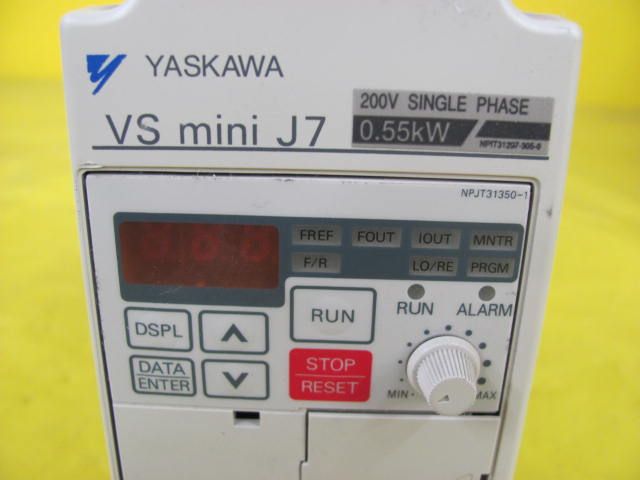 Yaskawa VS mini J7 Inverters CIMR J7ACB0P4 200V Single Phase 0.55kW 