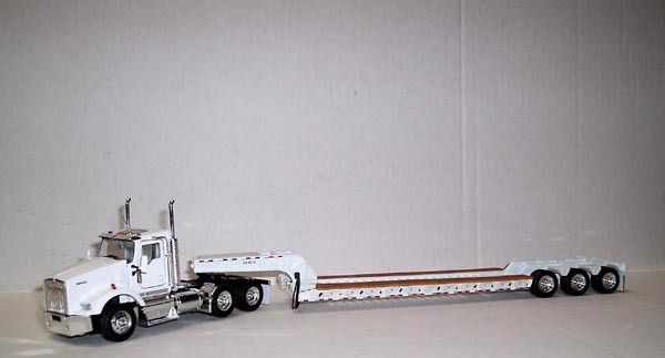 Tonkin Kenworth T800 Day cab with XL Lowoby  