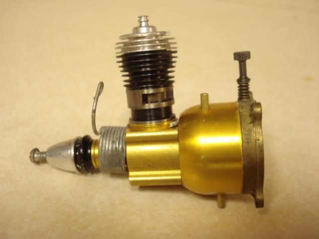 COX .049 GOLDEN BEE MODEL AIRPLANE ENGINE ** VG. COND **  